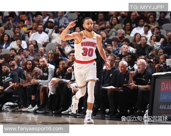 NBA杯历史战绩揭秘雄鹿强势领跑湖人紧随其后奇才惨遭垫底