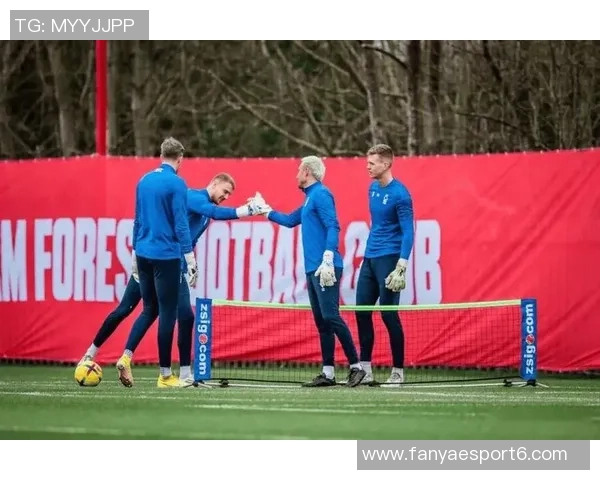 法兰克福正式签约21岁霍芬海姆边锋埃奇古亚布合同有效至2031年6月 法兰克福正式签约21岁霍芬海姆边锋埃奇古亚布合同有效至2031年6月