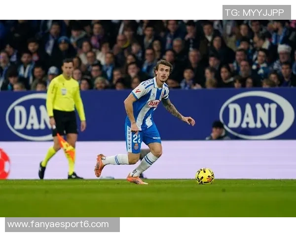 佩德里在德比战中展现领袖风范成为西班牙人无声英雄的背后故事 佩德里在德比战中展现领袖风范成为西班牙人无声英雄的背后故事