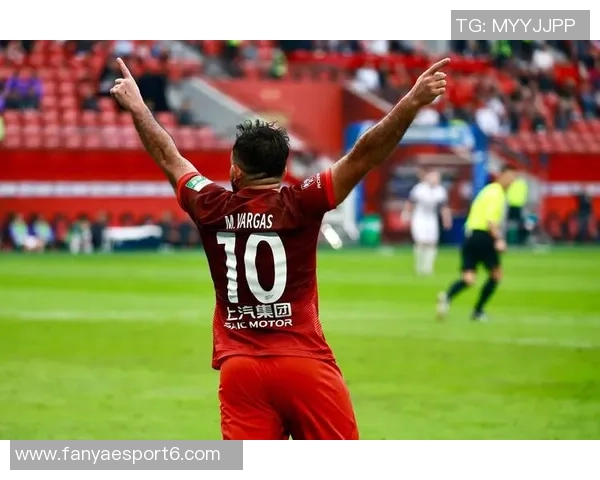 海港球员冯劲达成中国顶级联赛出场200场里程碑成为93年龄段第15位球员