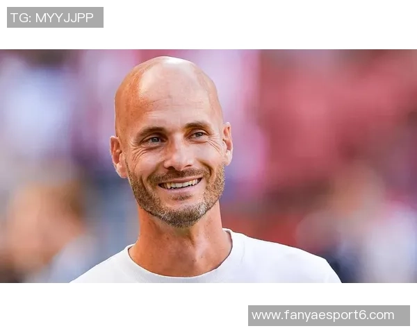 弗拉门戈年轻中卫克雷顿正式加盟沃尔夫斯堡合同至2030年 弗拉门戈年轻中卫克雷顿正式加盟沃尔夫斯堡合同至2030年